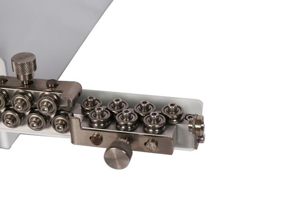 Ausschnitt des Draht-AVSS/VSF/IV und Abisoliermaschine mit Antrag-Verdrahtungs-System